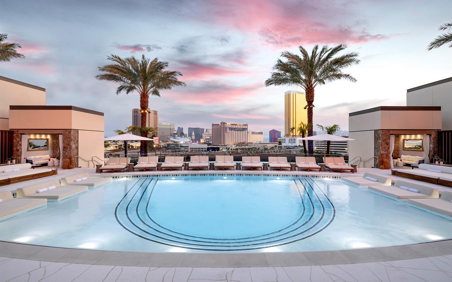 Luxury Las Vegas Hotel Resorts World Las Vegas Experience