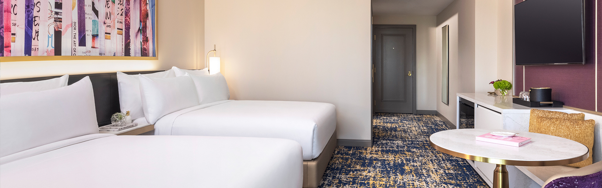 Deluxe Room twin beds