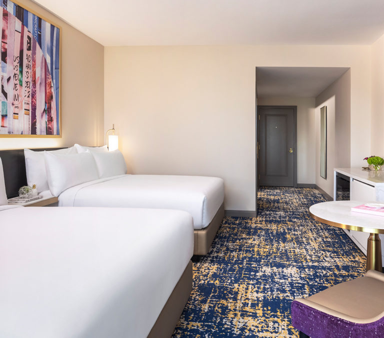 Deluxe Room twin beds