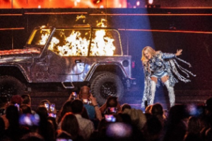 Carrie Underwood 