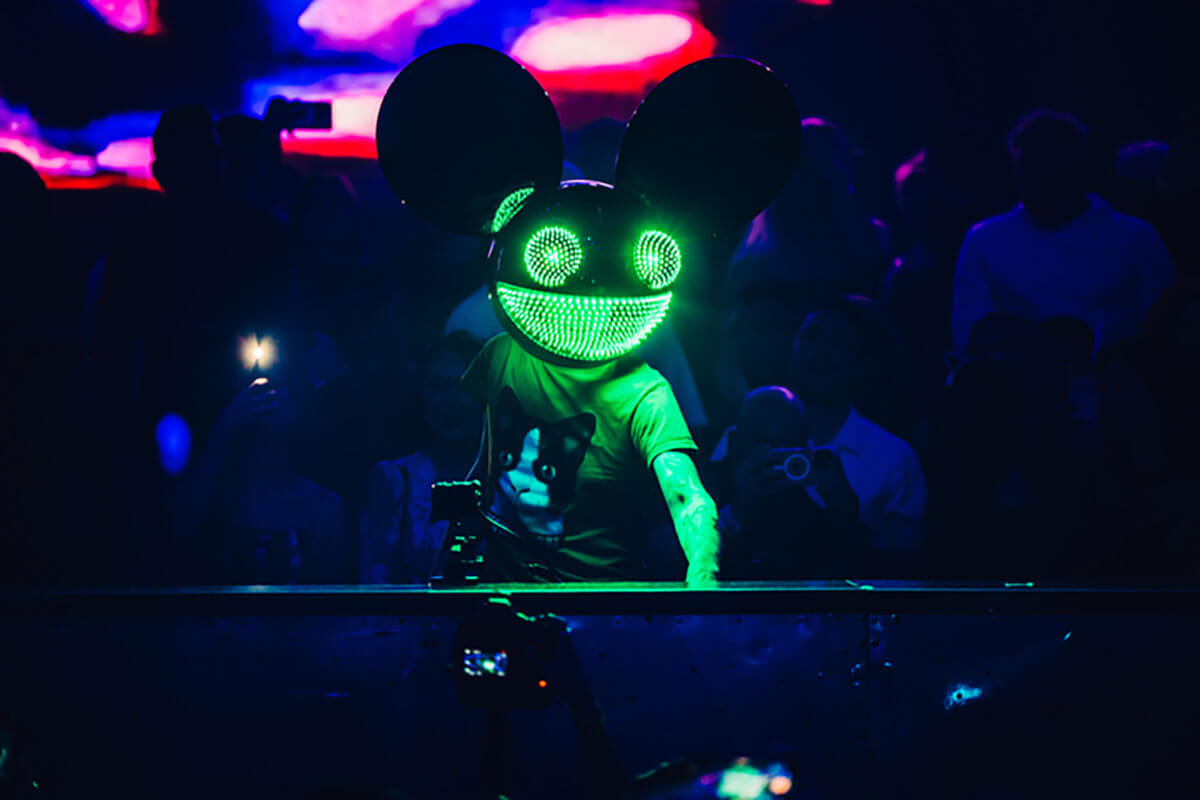 Dead Mouse DJ at show in one of Resorts World Venue