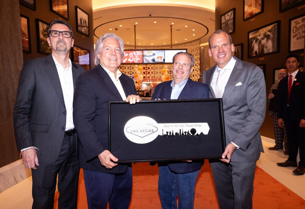 JUNIOR’S RESTAURANT AND BAKERY OPENS FIRST WEST COAST LOCATION AT LAS VEGAS RESORTS WORLD